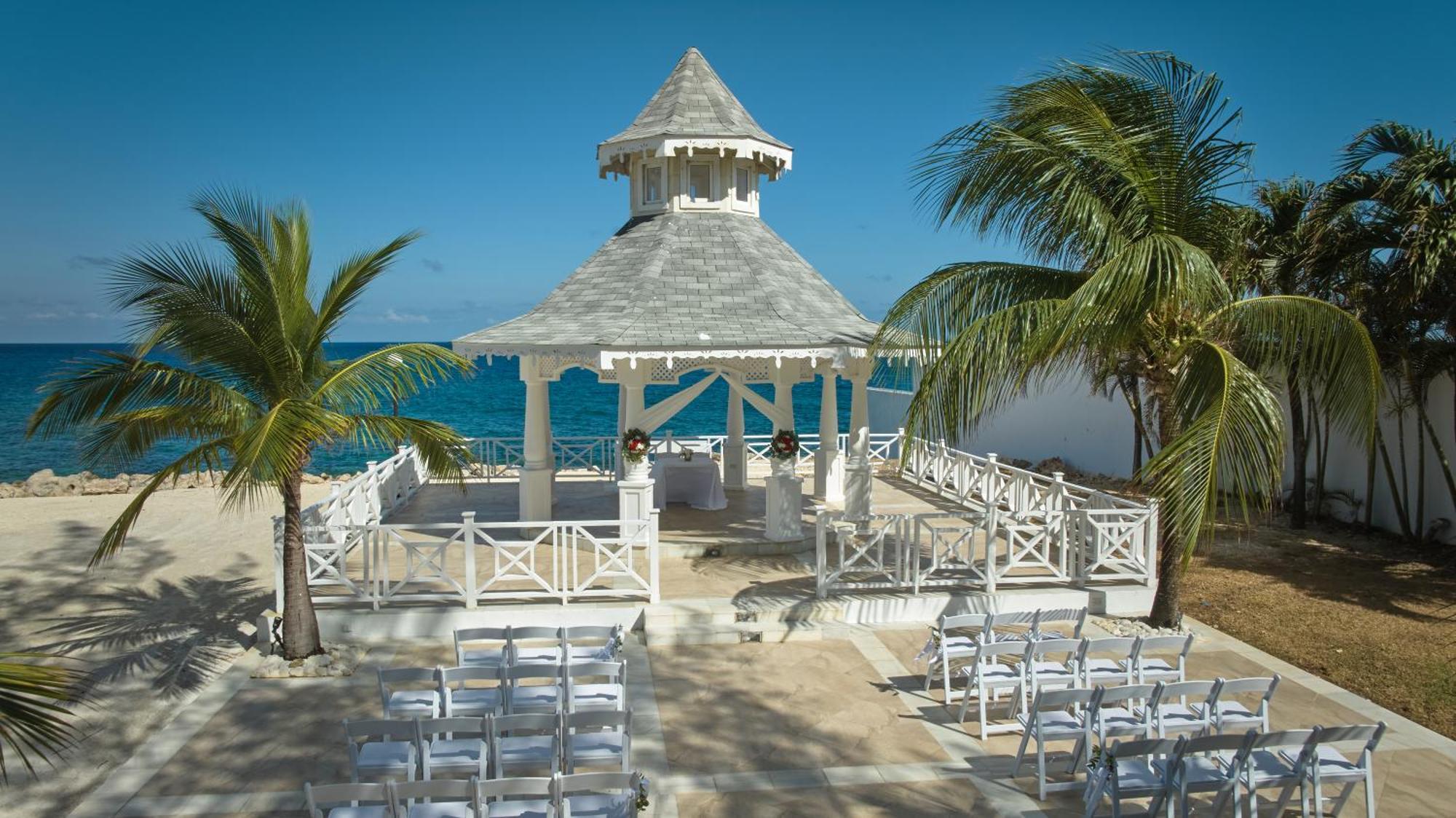 Bahia Principe Luxury Runaway Bay (Adults Only) Exterior photo
