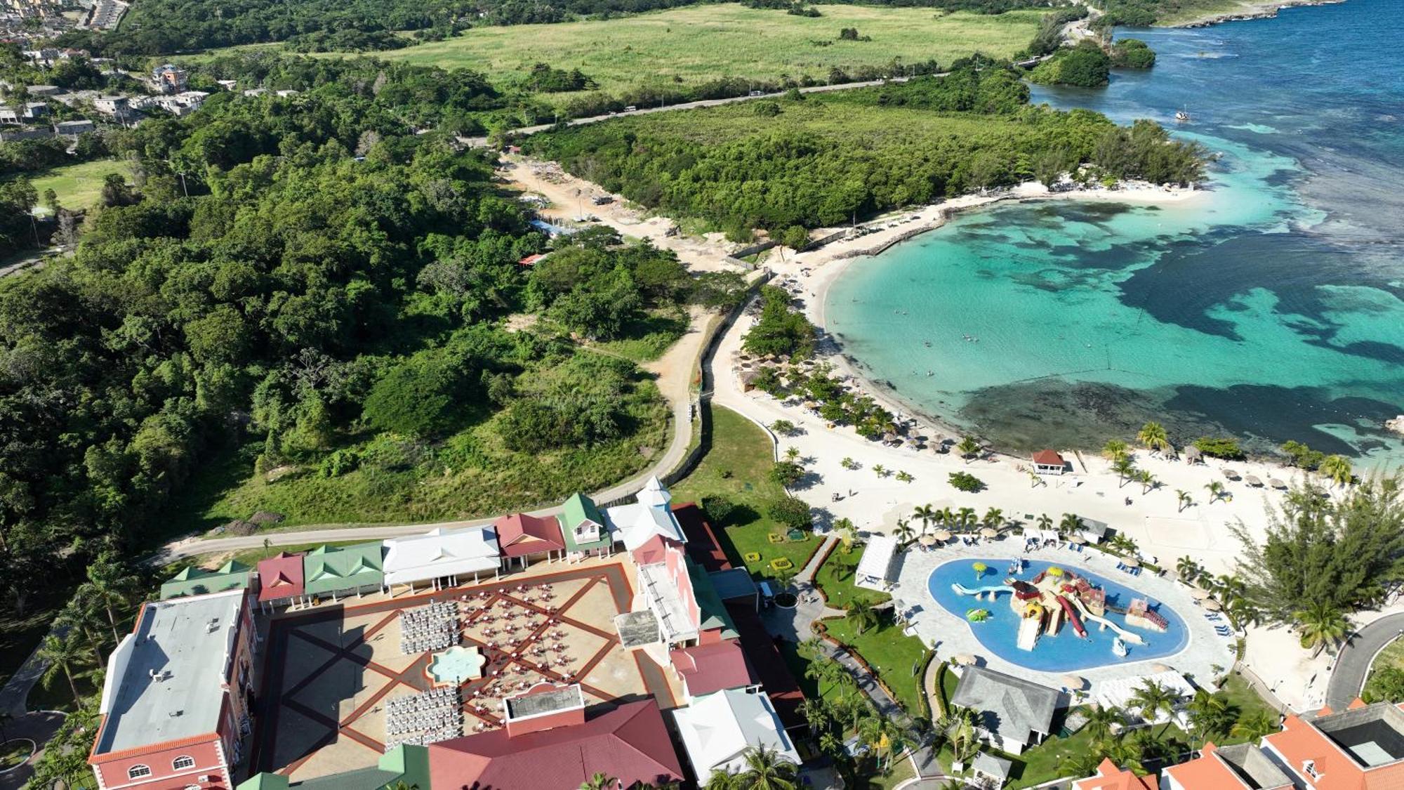 Bahia Principe Luxury Runaway Bay (Adults Only) Exterior photo